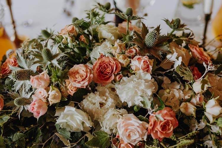 Kompozycja z kwiatów