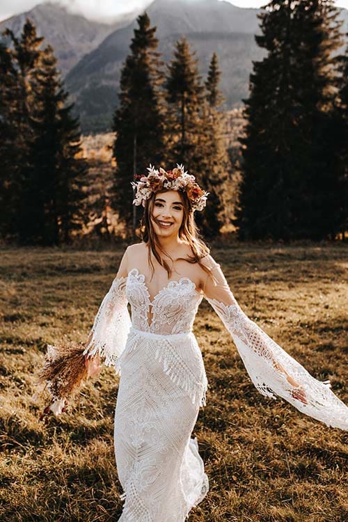 mandalala panna mloda w wianku w plenerze w gorach fot bednarczyk (1)