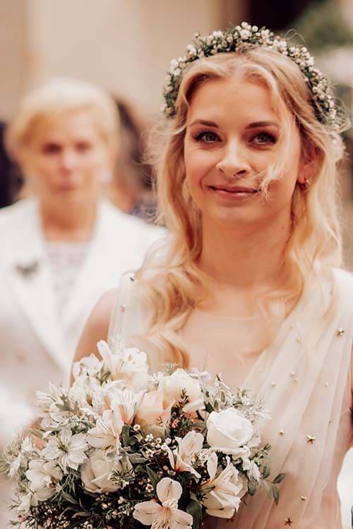 mandalala wianek we wlosach przygotowania do wesela na zamku w niepolomicach (1)