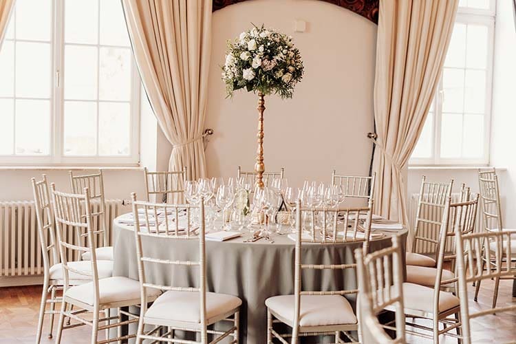 wesele pałac goetz klasyczne dekoracje florystyczne (10)