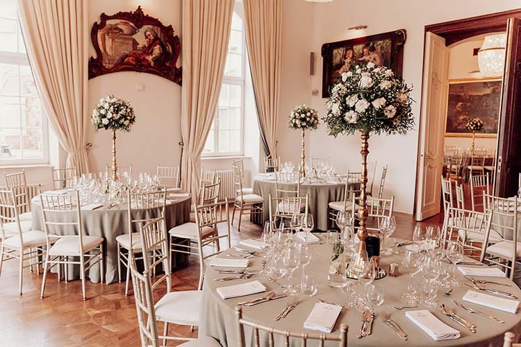 wesele pałac goetz klasyczne dekoracje florystyczne (11)