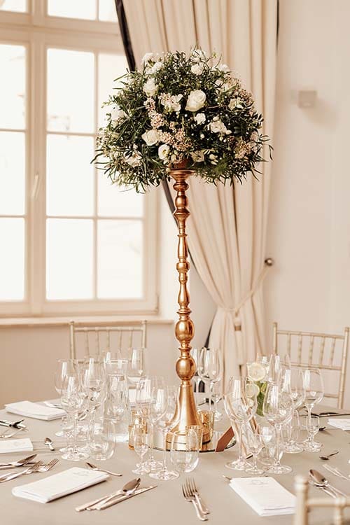 wesele pałac goetz klasyczne dekoracje florystyczne (9)